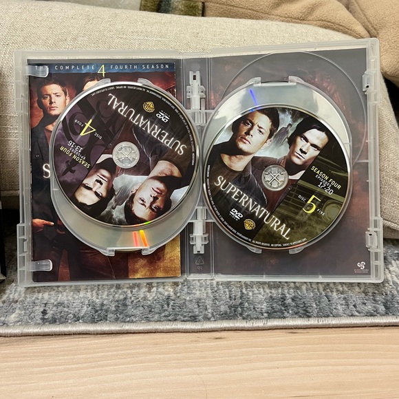 Supernatural: The Complete Fourth Season (DVD) - Picture 5 of 8